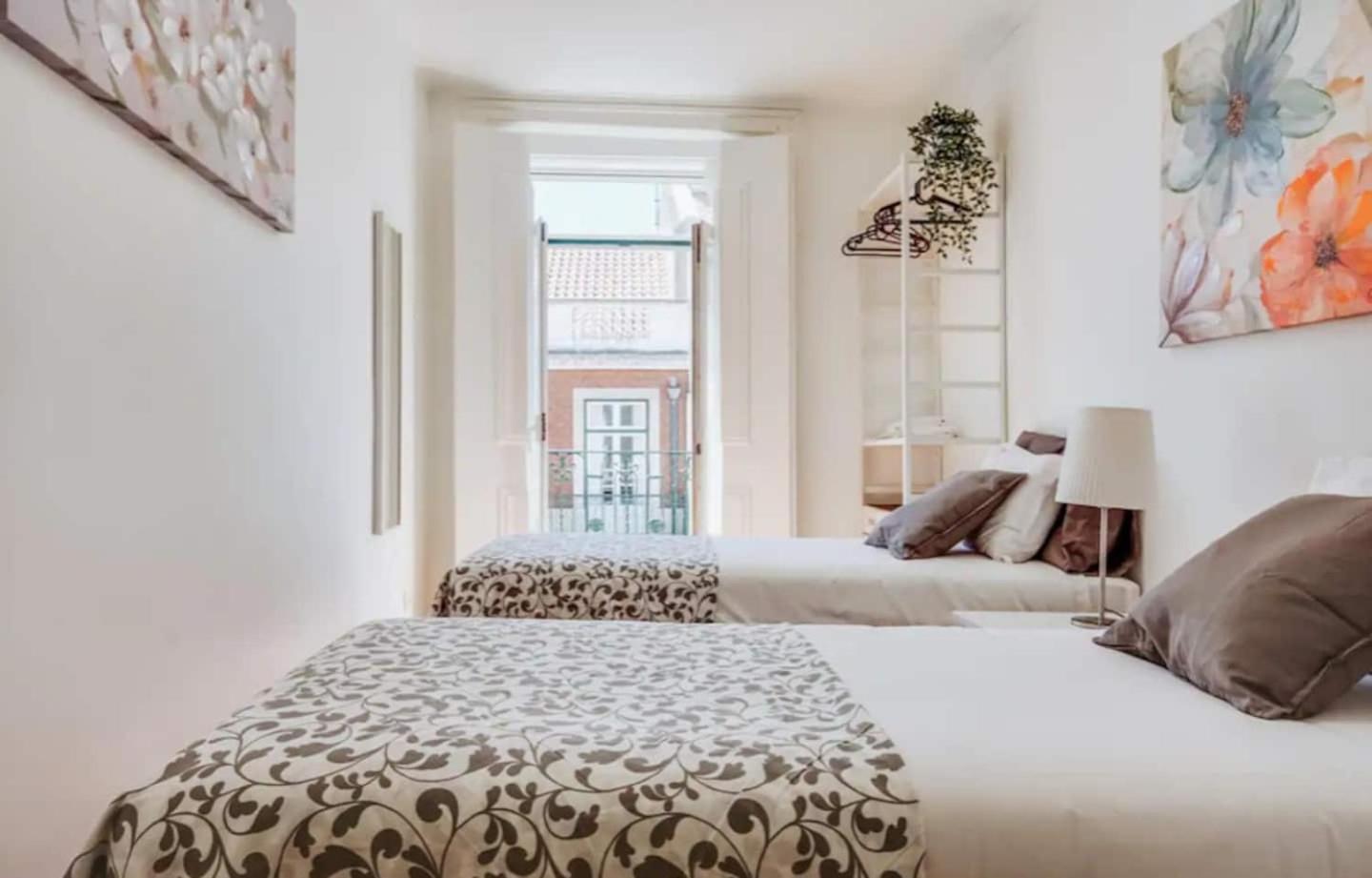 3 Bedroom Apartment In Baixa With River View Lisboa Extérieur photo